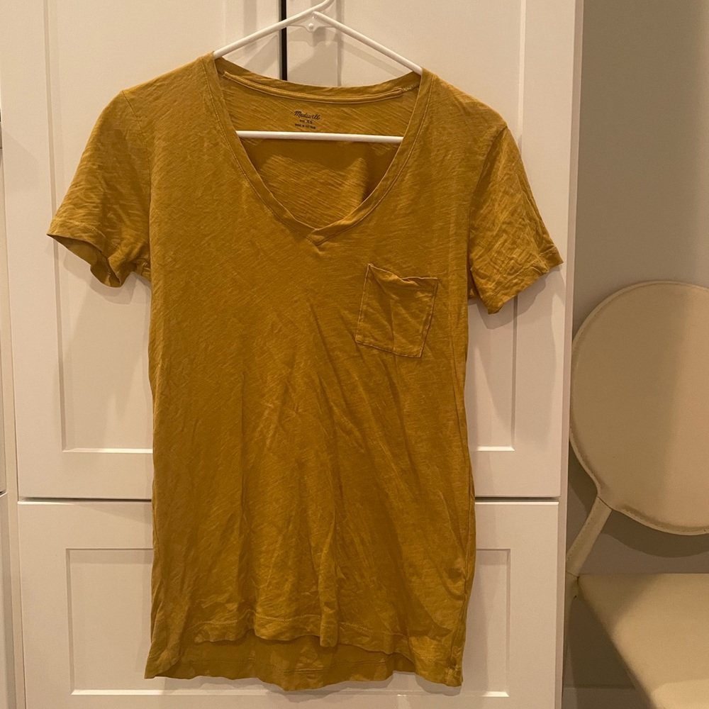 Madewell V-Neck pocket tee - gold/ochre/green color, sz XS